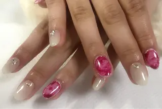 ネイル 中谷 亜佑美のネイルデザイン