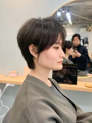 ショート カラー 前田 健太のヘアスタイル