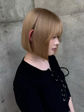 ミディアム karin ボブハイトーンのヘアスタイル