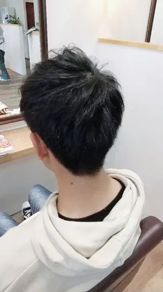 ショート メンズ 阪本 俊のヘアスタイル