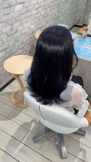 カラー 河瀬 樹奈のヘアスタイル