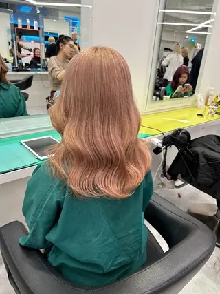 ロング カラー ヘアアレンジ トレンドモテカラー 🩷色落ちまで可愛くのヘアスタイル