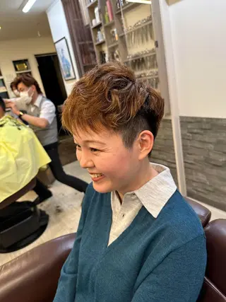 ショート パーマ 仲川 遼のヘアスタイル