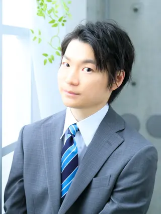 メンズ H. MADOKAの眉毛・アイブロウイメージ