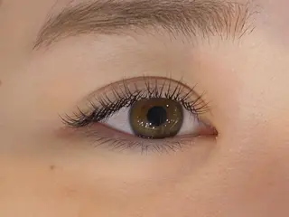 マツエク・マツパ アイラッシュリゾートカハラ新宿本店所属・Kahala KOMADAのマツエク・マツパデザイン