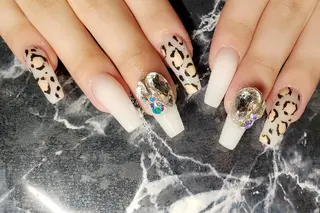 ネイル セミロング クロキ 。のネイルデザイン