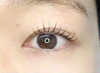 マツエク・マツパ 眉毛・まつげパーマ・マツエク専門店Gem（ジェム）横浜所属・いとう ちひろのマツエク・マツパデザイン