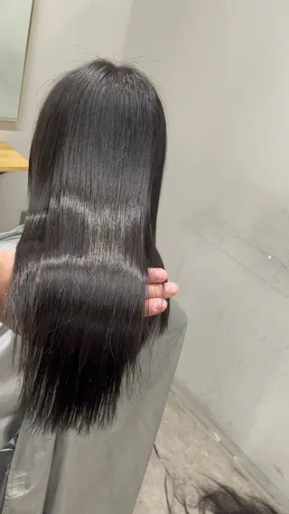 ロング juhl/髪質改善/ 縮毛矯正/遠藤航平のヘアスタイル