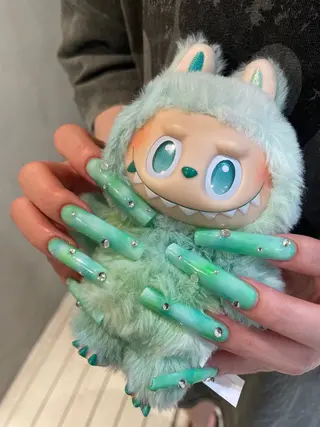 ネイル GO TODAY シェアサロン 渋谷Amiu店所属・渋谷ネイル🎀 y2k/海外ネイルのネイルデザイン