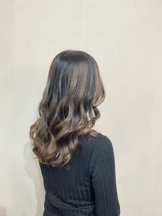 カラー 杉森 蘭琉のヘアスタイル