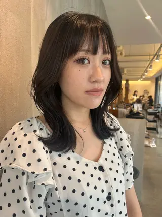 ミディアム くろだ まみのヘアスタイル