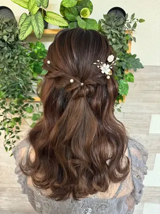 セミロング ヘアアレンジ PLUS縁所属・ヘアメイク10年から 美容師💄Anriのヘアスタイル