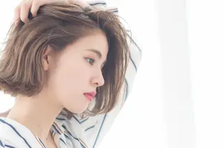 ミディアム カラー 透明感ハイトーン☆ 今津 佑太のヘアスタイル