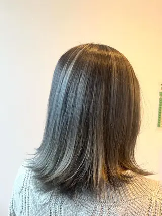 ミディアム カラー 🪽羽エク/Ash 店長/折目奈央🪽のヘアスタイル