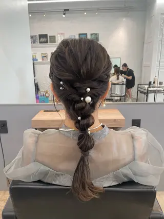 ロング ヘアアレンジ 🍑暖色／レイヤー／ 真希🎀のヘアスタイル