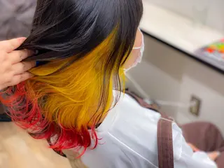 ミディアム カラー louwe 武藤幸世のヘアスタイル