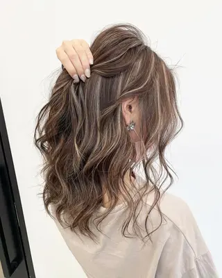 ミディアム LINOET  nagoya所属・手島 カミラのヘアスタイル
