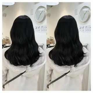 セミロング カラー 村山 茉衣のヘアスタイル