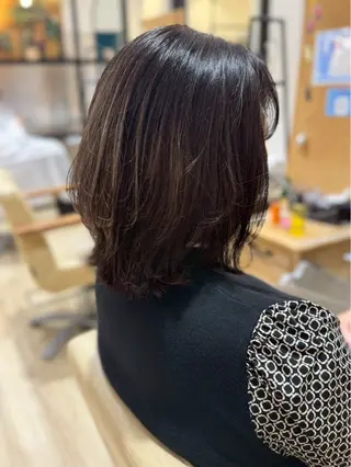 ミディアム 三輪 あおいのヘアスタイル
