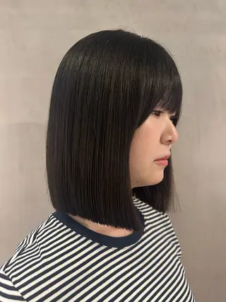 ミディアム ALBUM所属・ショート/ブリーチ/ kotomiのヘアスタイル