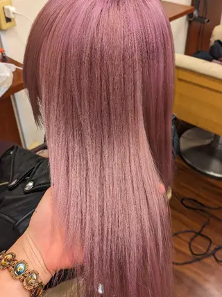 セミロング カラー fuwat所属・秋葉原でカラーする なら🐉ちぇーたんのヘアスタイル