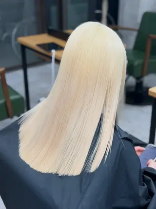 ミディアム カラー ブリーチ専門店MONIQA所属・ブリーチ特化 🌟たまき🌟のヘアスタイル