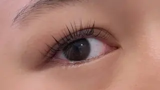 マツエク・マツパ _i（hair & eye）所属・アイリスト SHIORIのマツエク・マツパデザイン