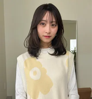 セミロング カラー 小林 美咲のヘアスタイル