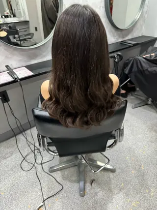 セミロング 濱川響太レディース カットモデルのヘアスタイル