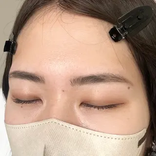 アイブロウ WHITE EYE 甲府店所属・古川 結芽の眉毛・アイブロウイメージ