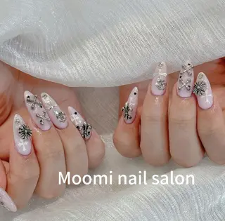 ミディアム Moomi nail salonのネイルデザイン