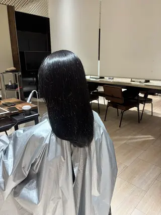 ミディアム 三宅 志穏のヘアスタイル