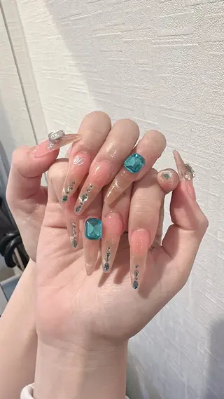 ネイル D-BEAUTY Nailsalonのネイルデザイン