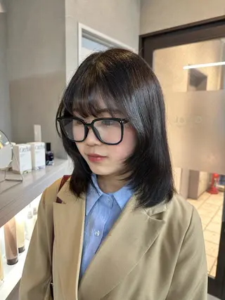 ミディアム りおん レイヤー/ベージュのヘアスタイル