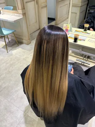 ロング 🟠髪質改善縮毛矯正 YUTO🟠のヘアスタイル