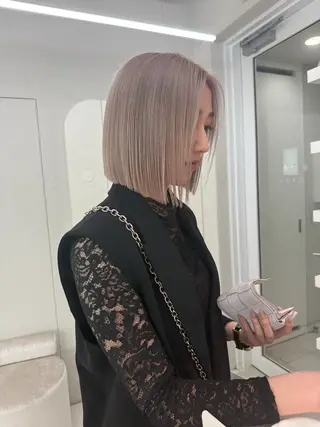 ショート カラー ハイトーンボブ Mizuki.のヘアスタイル