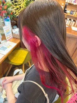 ロング カラー 大久保 藍梨のヘアスタイル