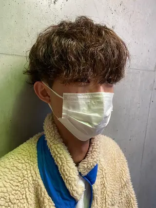 ショート カラー パーマ メンズ Mirai 🧸のヘアスタイル