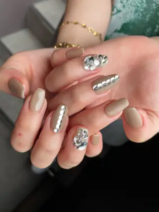 ロング カラー ヘアアレンジ キッズ ネイル マツエク・マツパ 福田 加奈のネイルデザイン