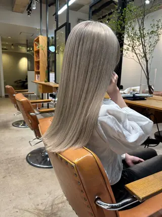 カラー 🎗️ブリーチ 🎗️ダブルカラーのヘアスタイル