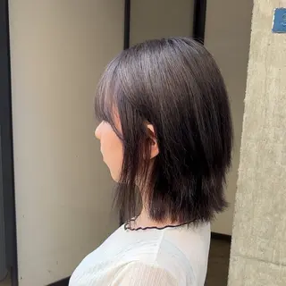 ミディアム カラー CONAN｜レイヤー ボブ／ハイトーンのヘアスタイル