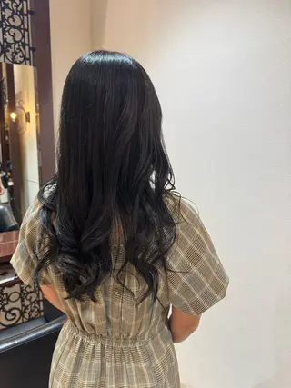 ロング 郷右近 すずのヘアスタイル