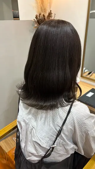 ミディアム vince gio 彩織のヘアスタイル