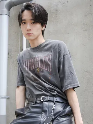 ミディアム メンズ センターパート/ メンズ特化/植田 柊のヘアスタイル