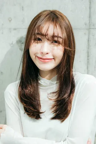 ロング solua所属・飯田 彩加のヘアスタイル