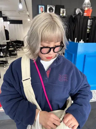 ミディアム カラー 桒村 沙綾のヘアスタイル