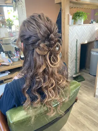 ヘアアレンジ B-rilliant ビーリリアント所属・今井 里美のヘアスタイル