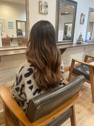 ロング カラー 浦野 翔のヘアスタイル