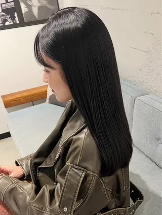 ロング カラー 峯田 優花のヘアスタイル