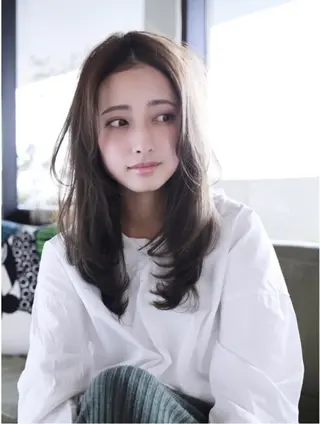 セミロング カラー 🫧ゆうき🪽 髪質改善/ハイライトのヘアスタイル